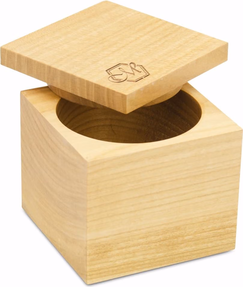 Behälter mit Deckel aus Holz