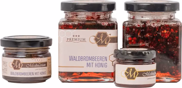 Waldbrombeeren mit Honig